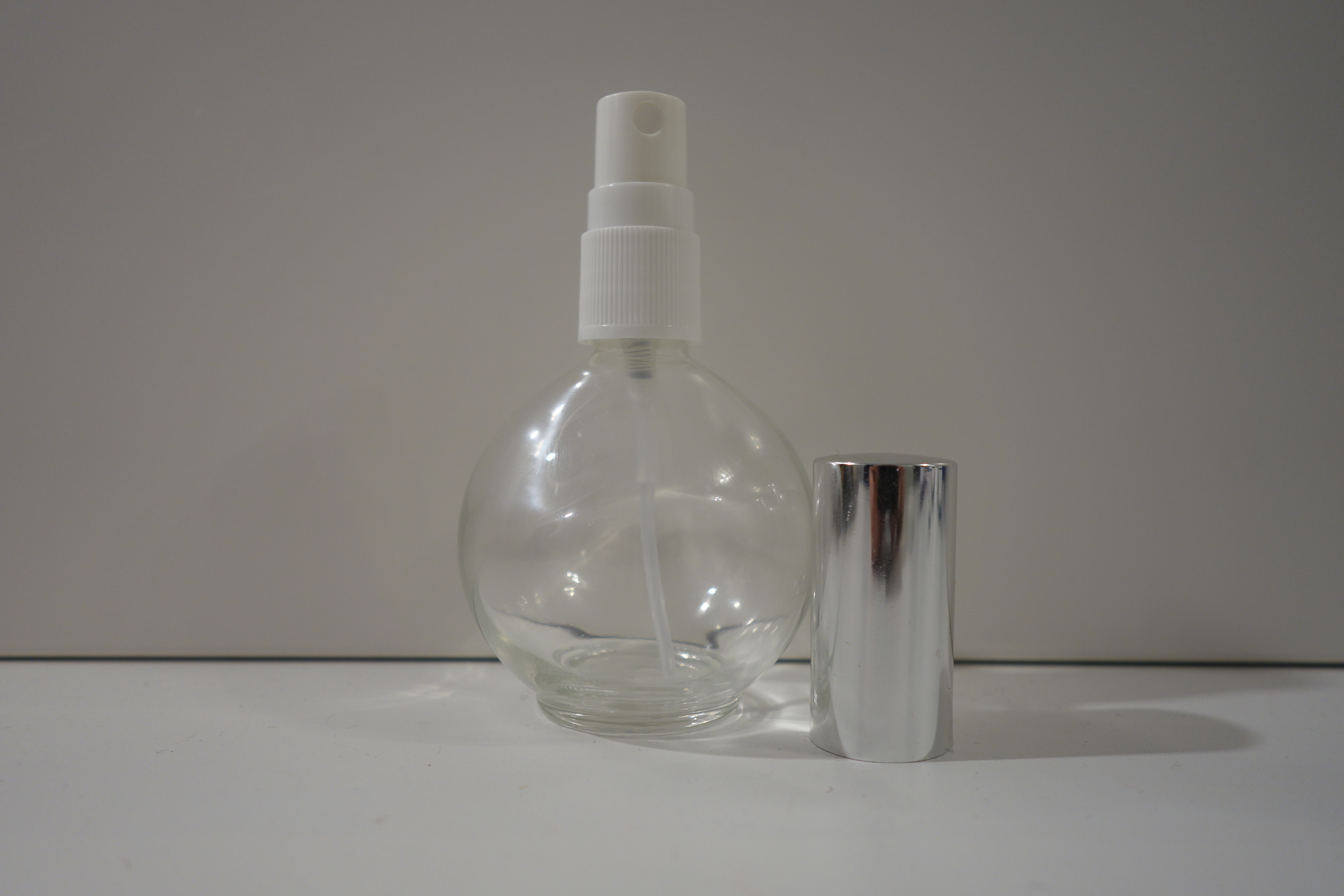 LaVita Zerstäuber 75ml rund Glas klar Silberkappe