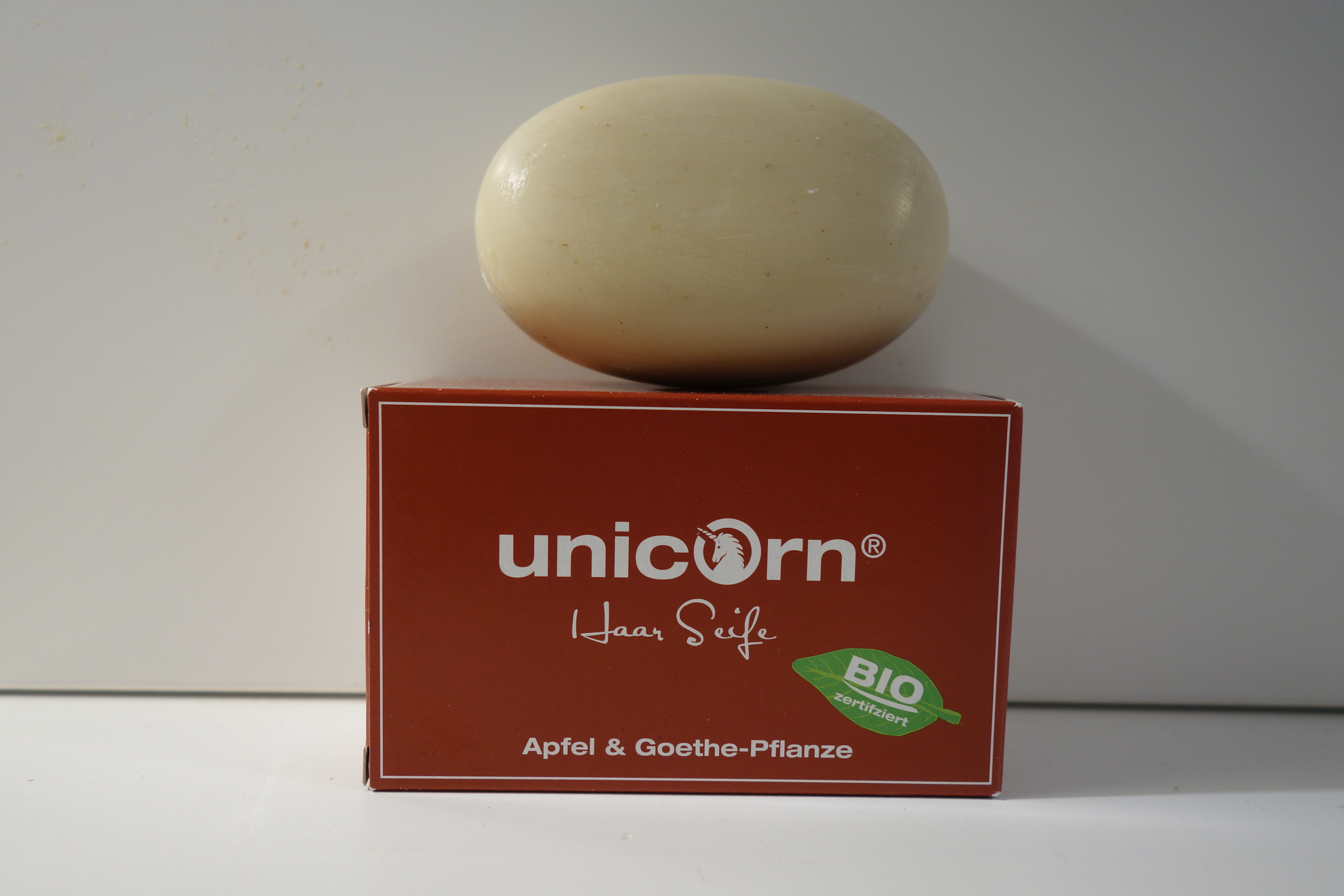 unicorn® Haarseife Apfel & Goethe-Pflanze