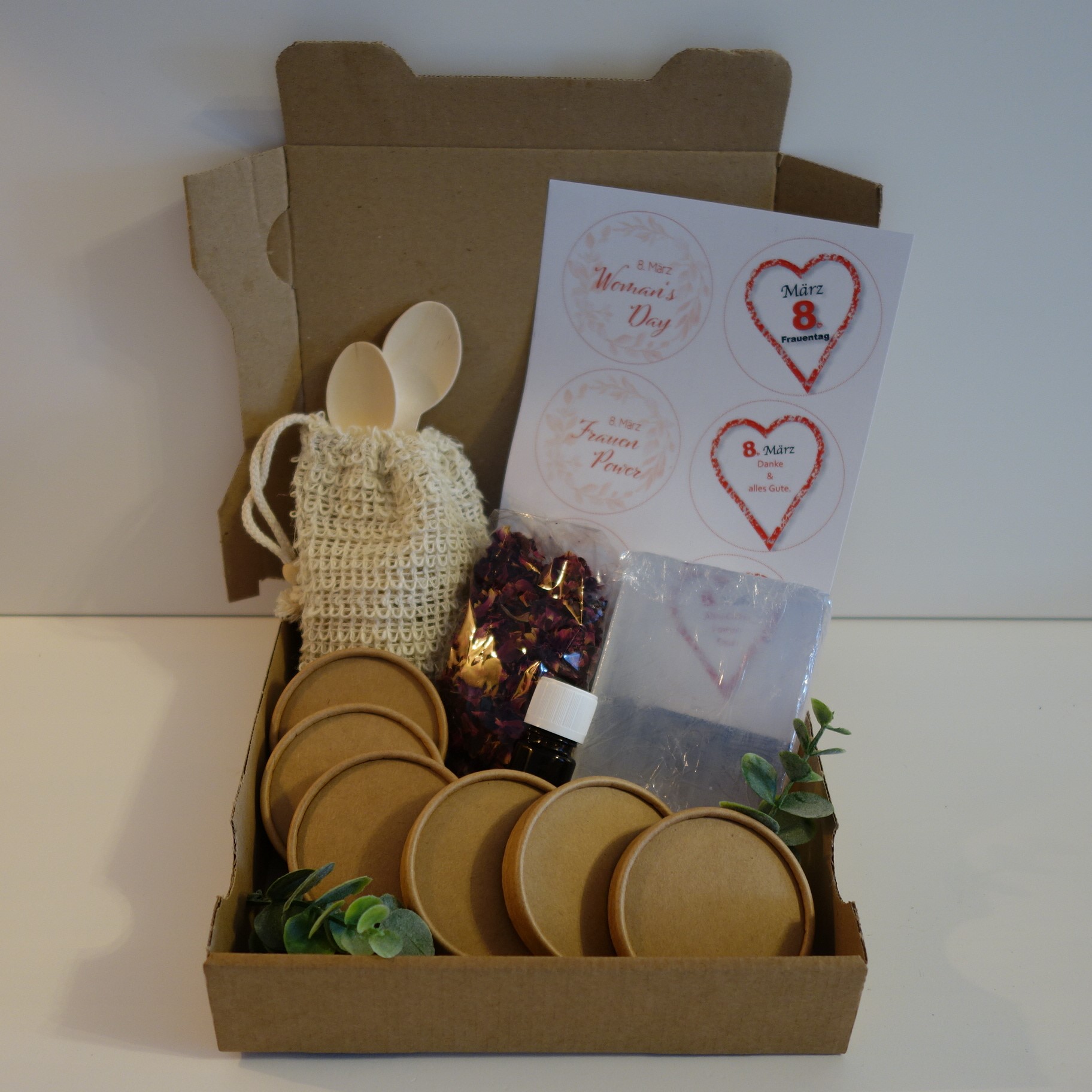 DIY-SEIFE MIT BOTSCHAFT FRAUENTAG GESCHENK-SET